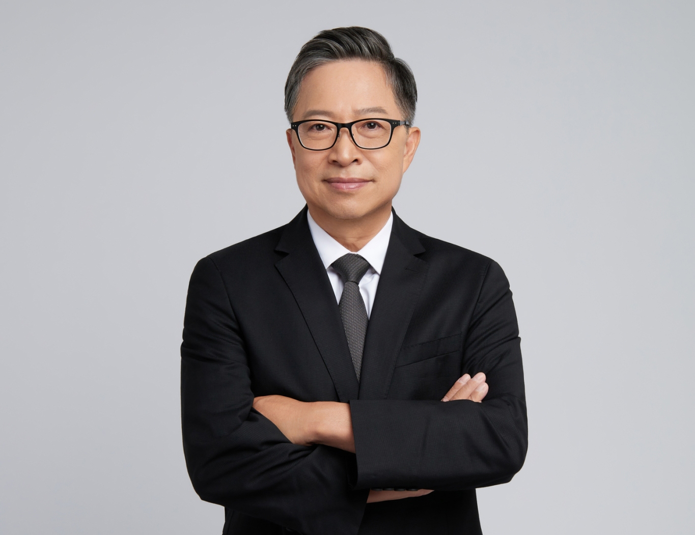 余校長形象照 橫式