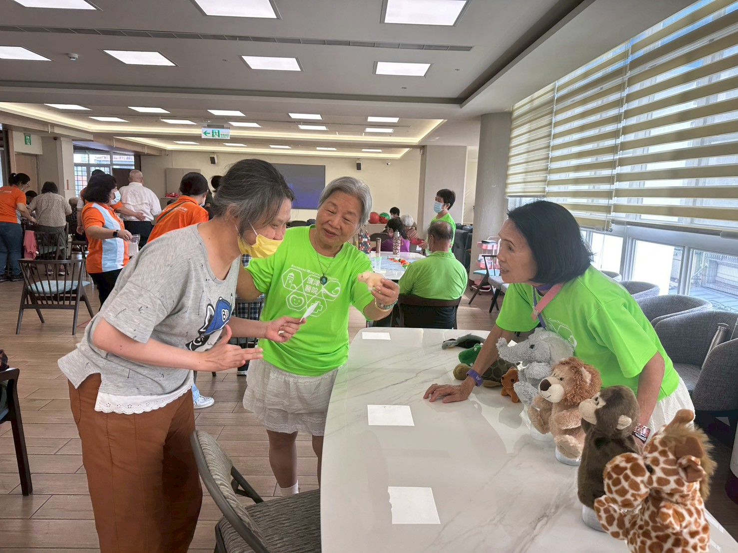 旗津志工帶服務照片